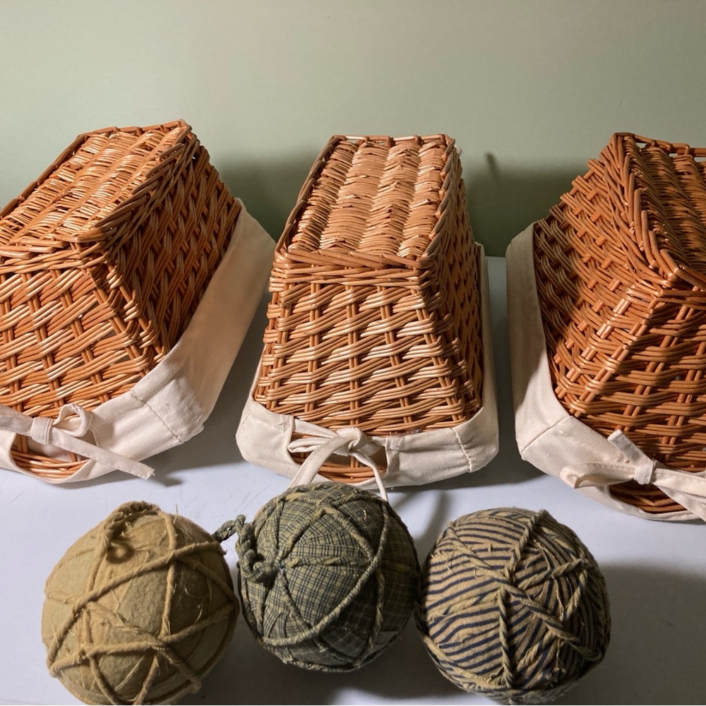 Woven Storage Baskets with Cream Lining - Picture 5 of 5